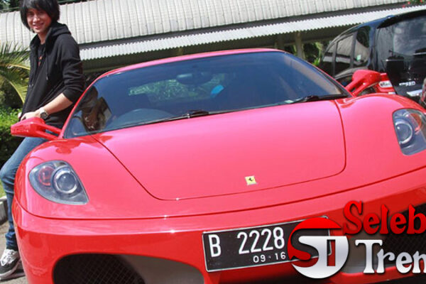 Kevin Aprilio dan Ferrari F430 Simbol Kecintaan pada Otomotif