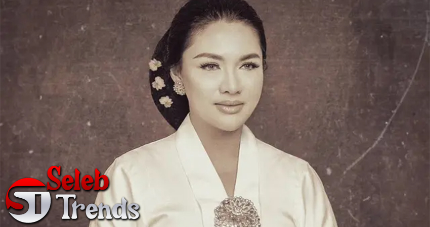 Transformasi Seorang Vicky Shu Sebagai Kartini!